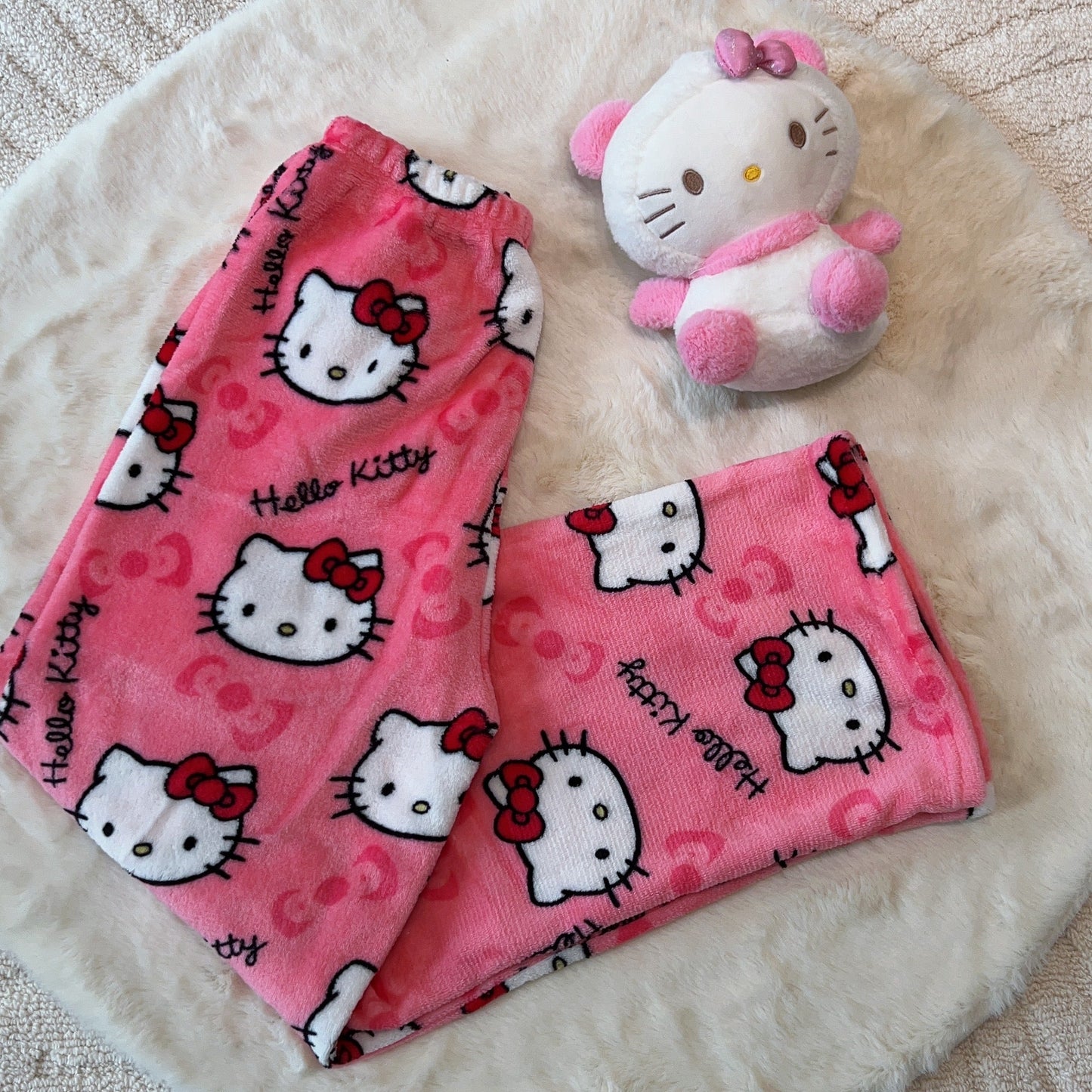 HELLOKITTY™ | DIN MJUKASTE PYJAMAS 1 + 1 GRATIS